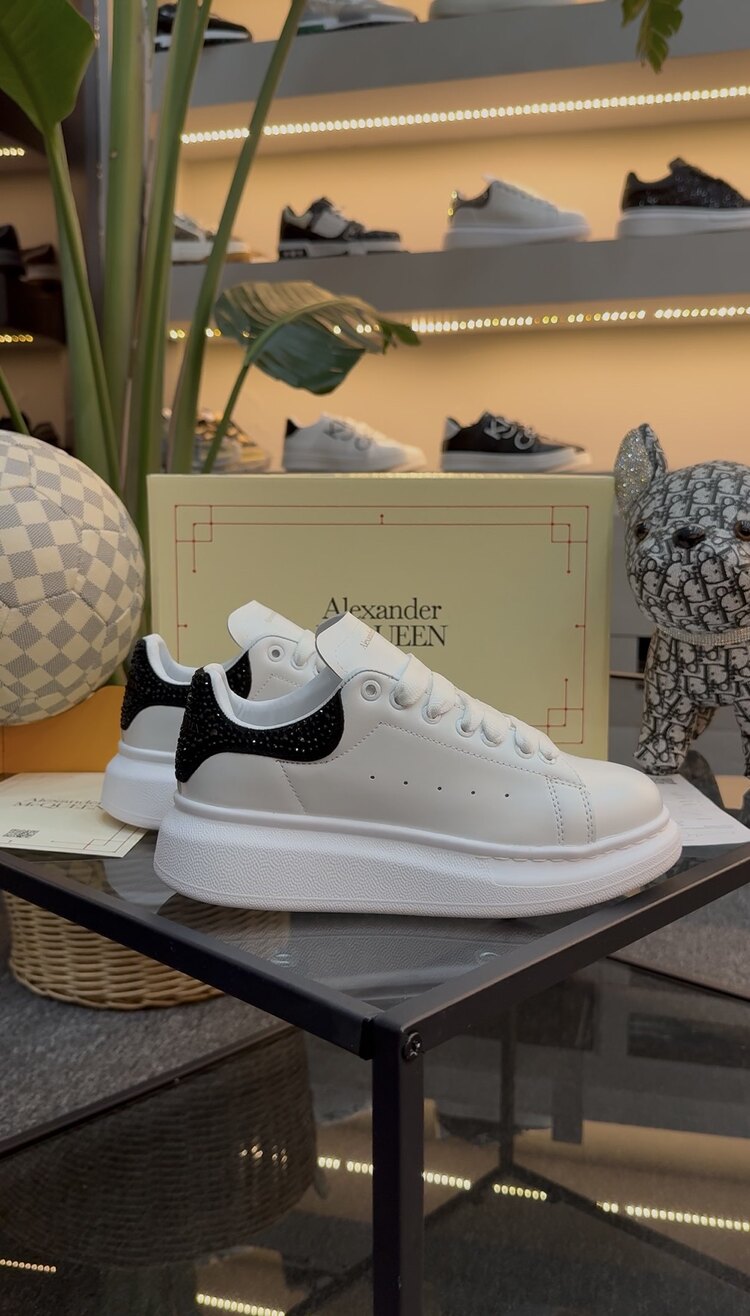Alexander Mcqueen