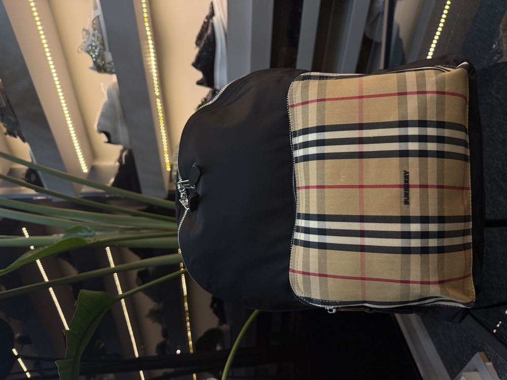 Burberry Sırt Çantası