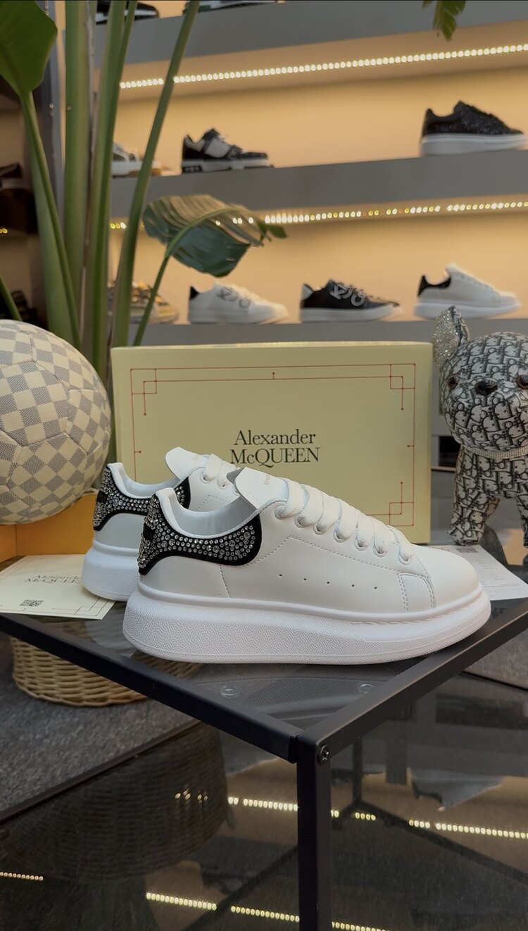 Alexander Mcqueen