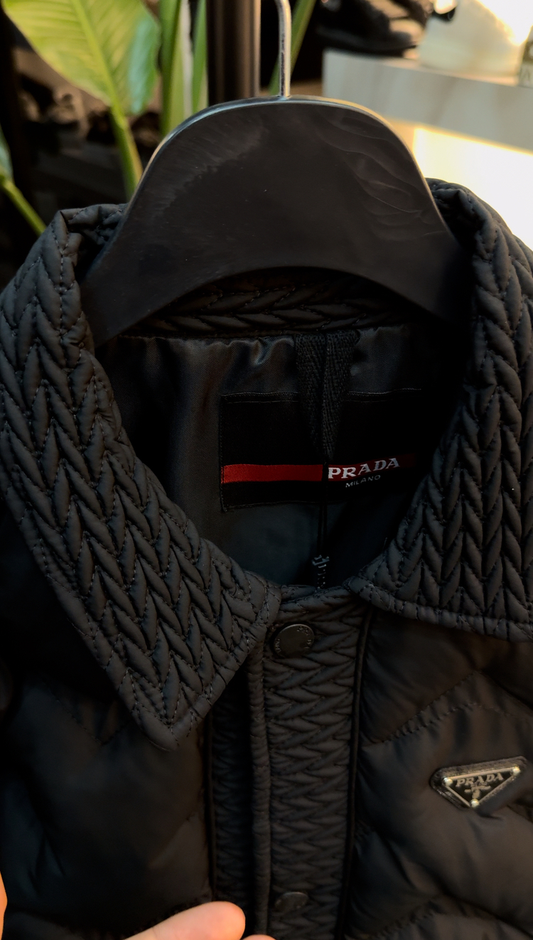 Prada Mont