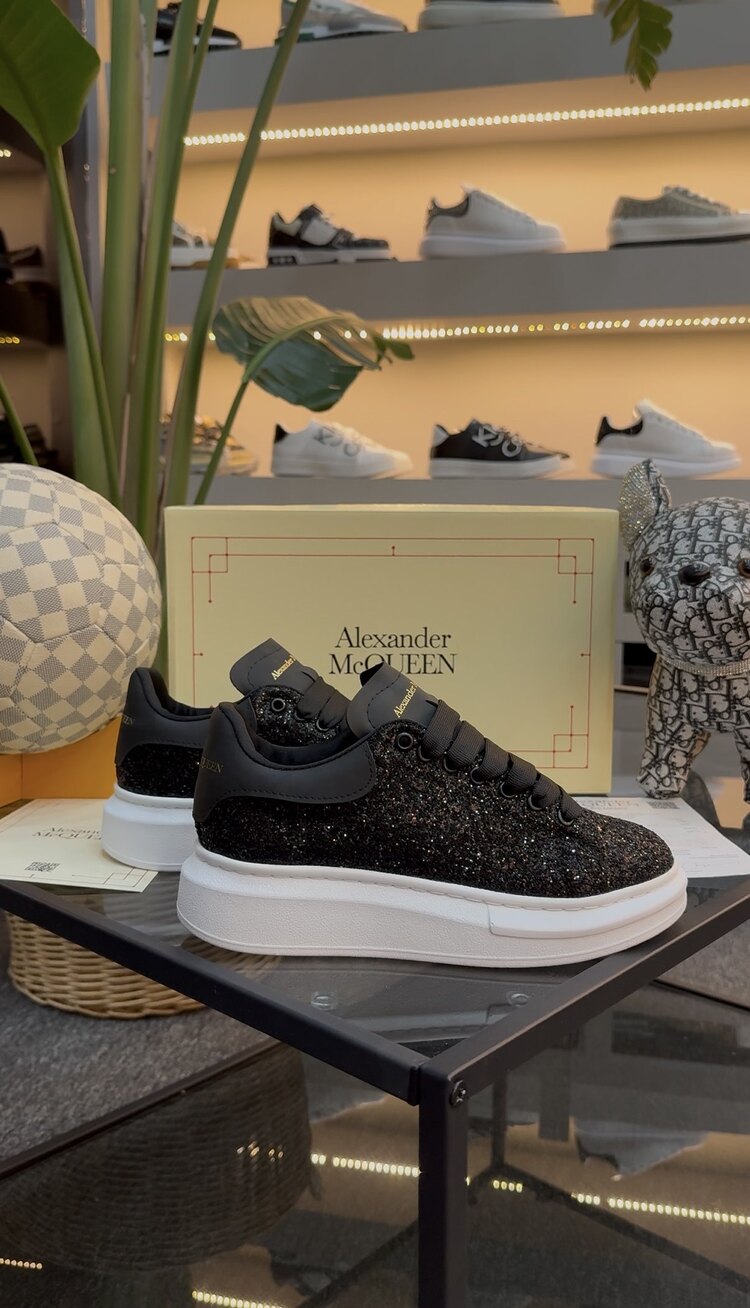 Alexander Mcqueen