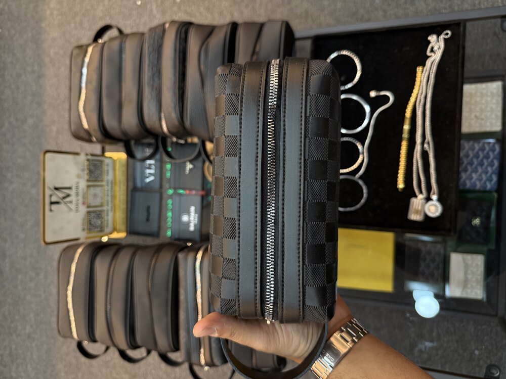 Louis Vuitton El çantası