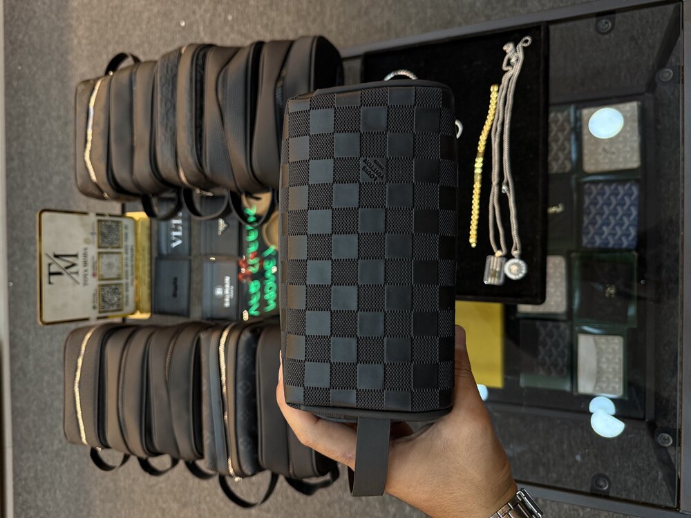 Louis Vuitton El çantası