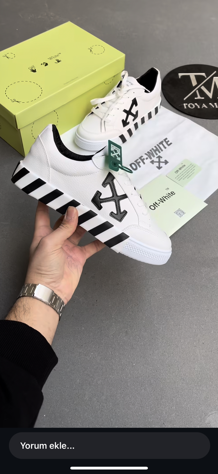 Off White