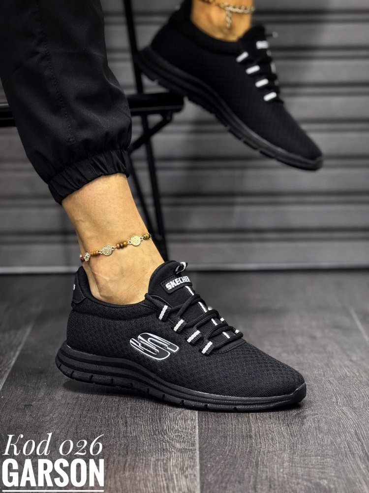 SKECHERS