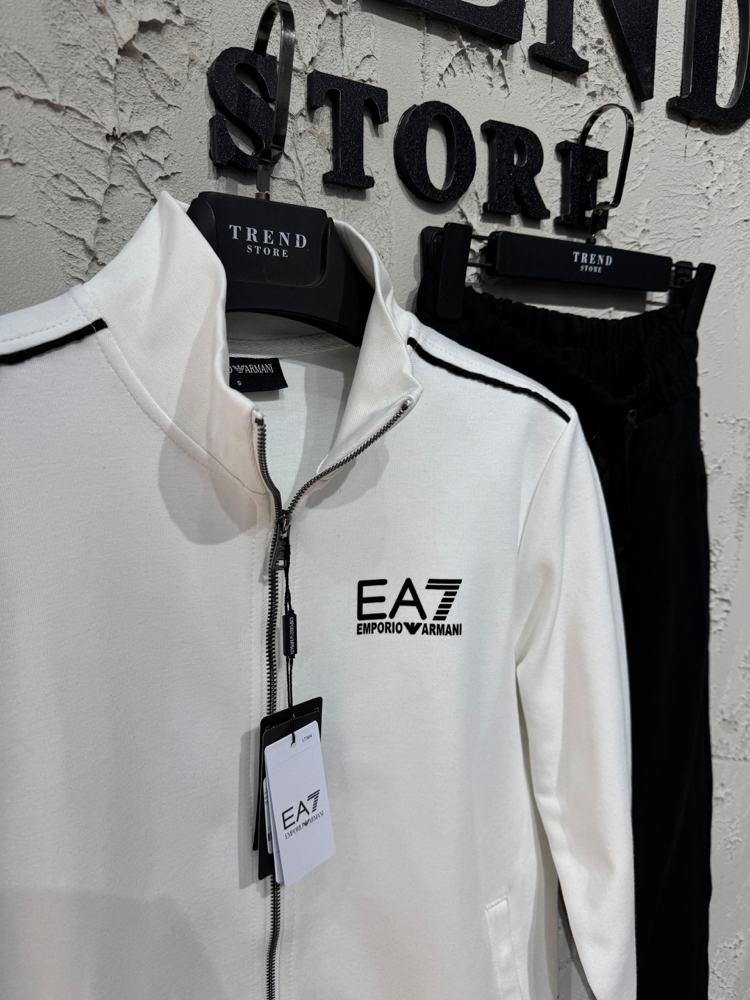 EA7 Emporio Armani Eşofman Takımı