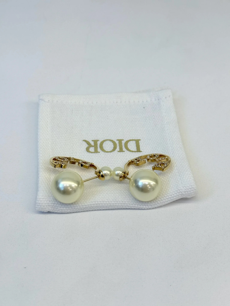 Dior İnci Detaylı Küpe
