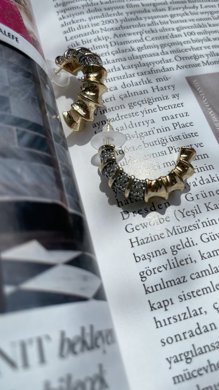 Gold Zirkon Yarım Halka Küpe