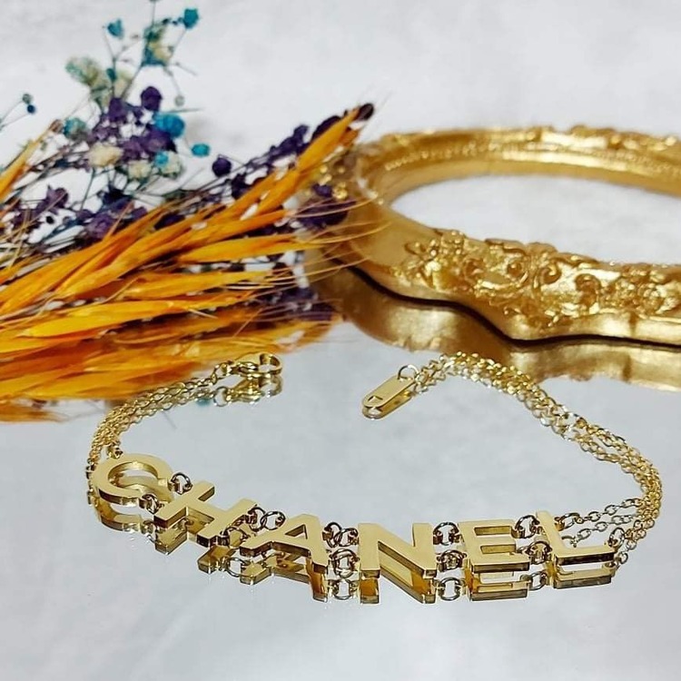 Chanel Yazılı Gold Bileklik