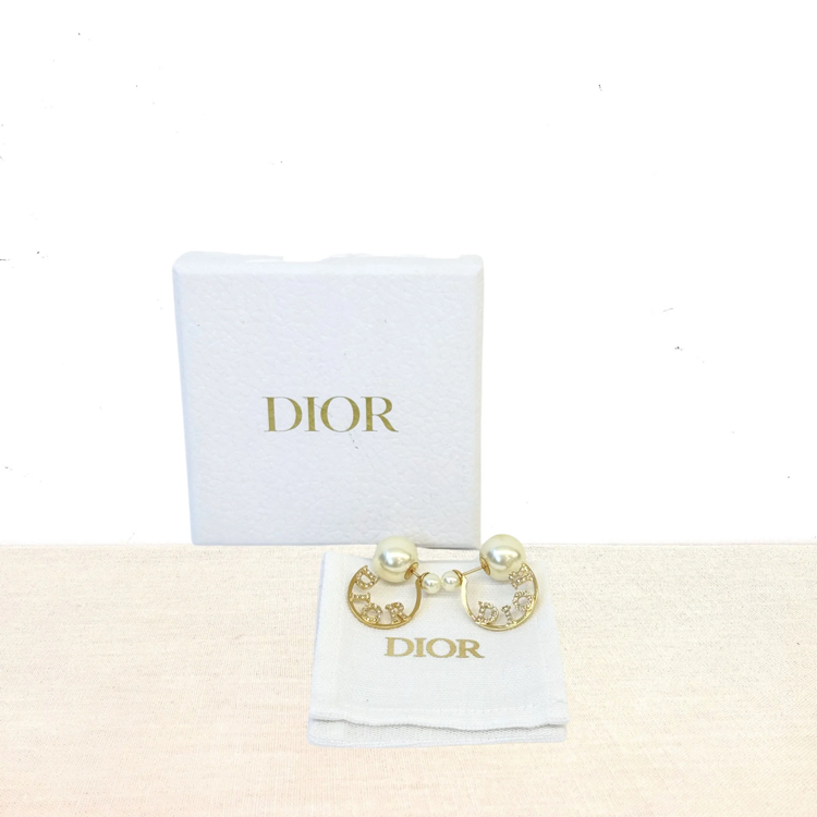 Dior İnci Detaylı Küpe