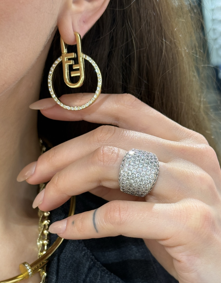 Fendi Gold Zirkon İthal Tasarım Küpe
