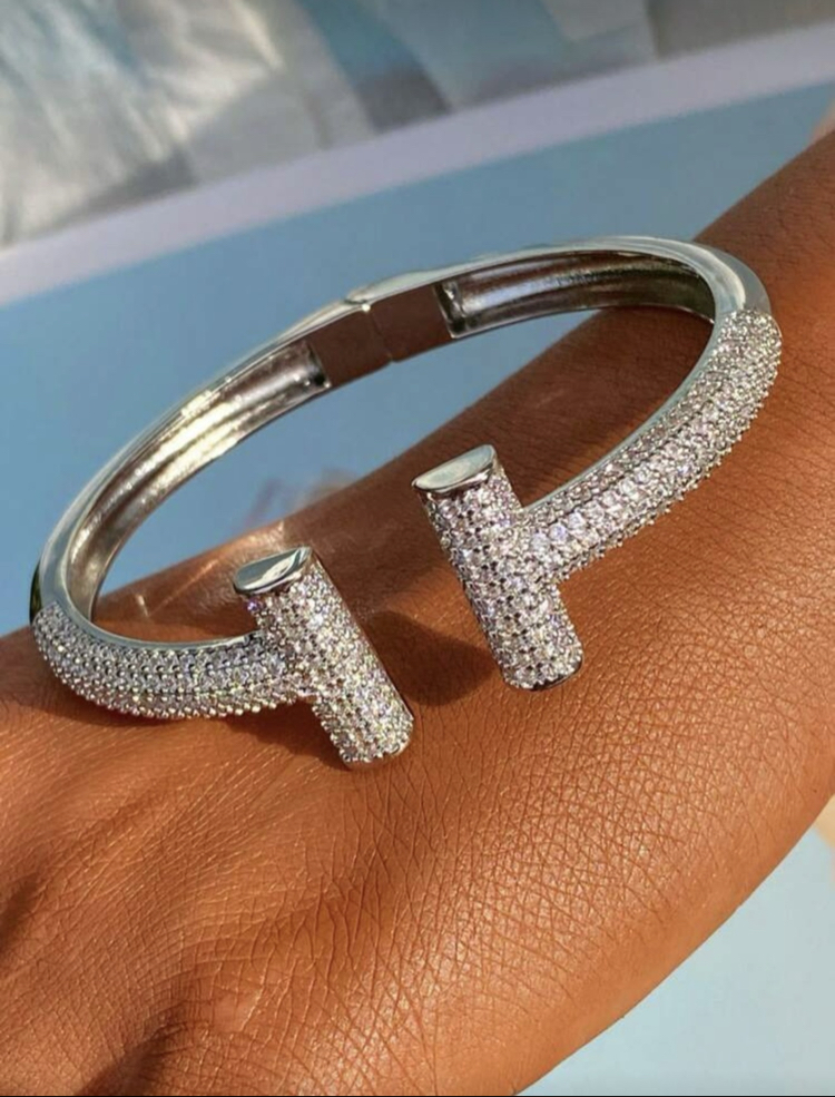 Marka Model Silver Zirkon Kelepçe 