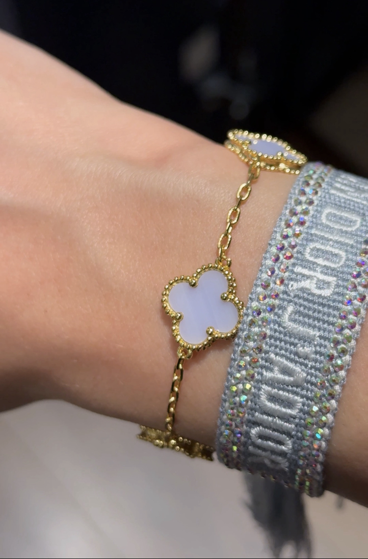 Dior Açık Gri Taşlı İthal İp Bileklik 