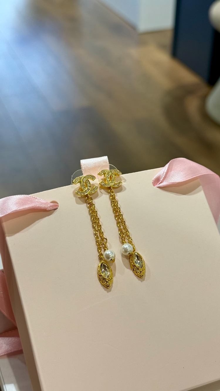 CC Pearl Details Pendant Küpe