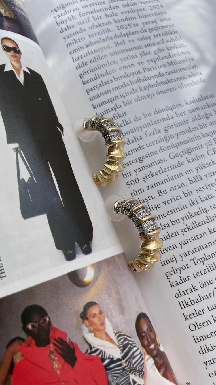 Gold Zirkon Yarım Halka Küpe