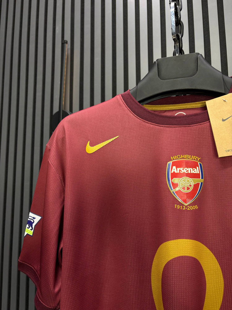 Vieira #4 Arsenal Highbury 2005-06 Retro Forma
