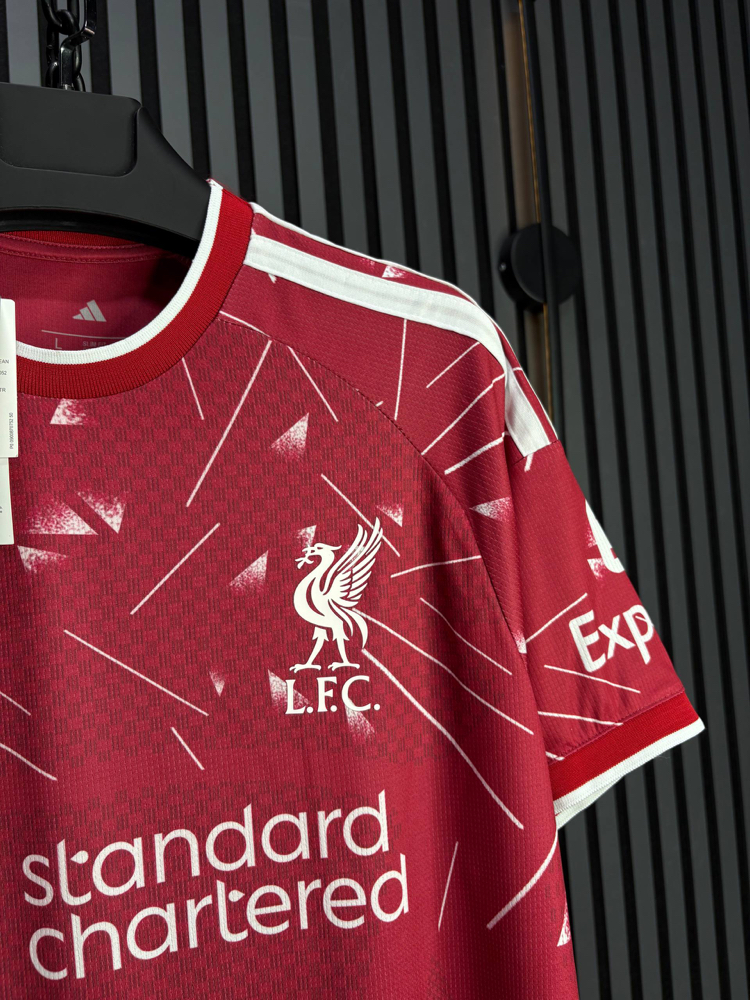 SZOBOSZLAI #8 -Liverpool 2026/27 İç Saha Forması