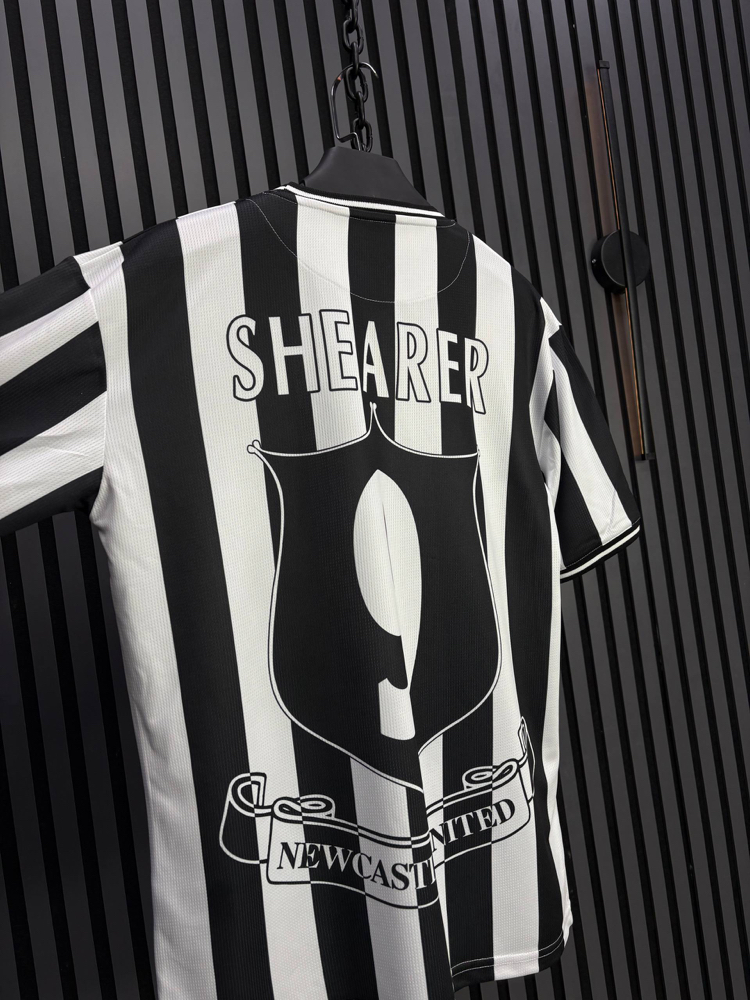 Alan Shearer #9 Newcastle United Retro Forma