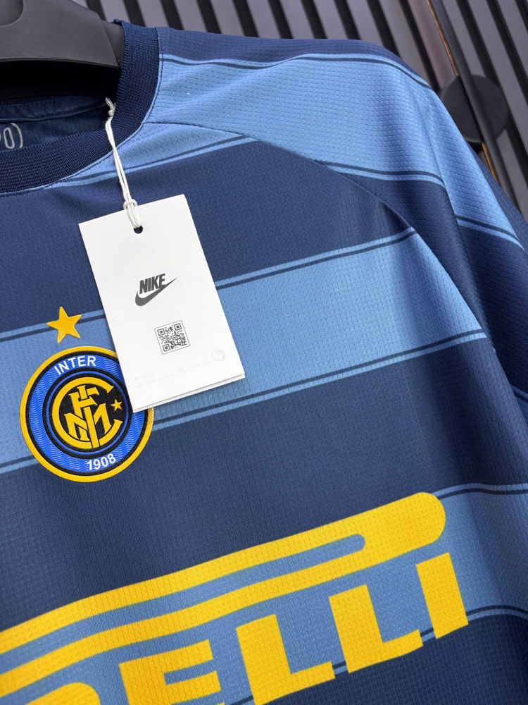J. Zanetti #4 Inter 2004 Retro Forma