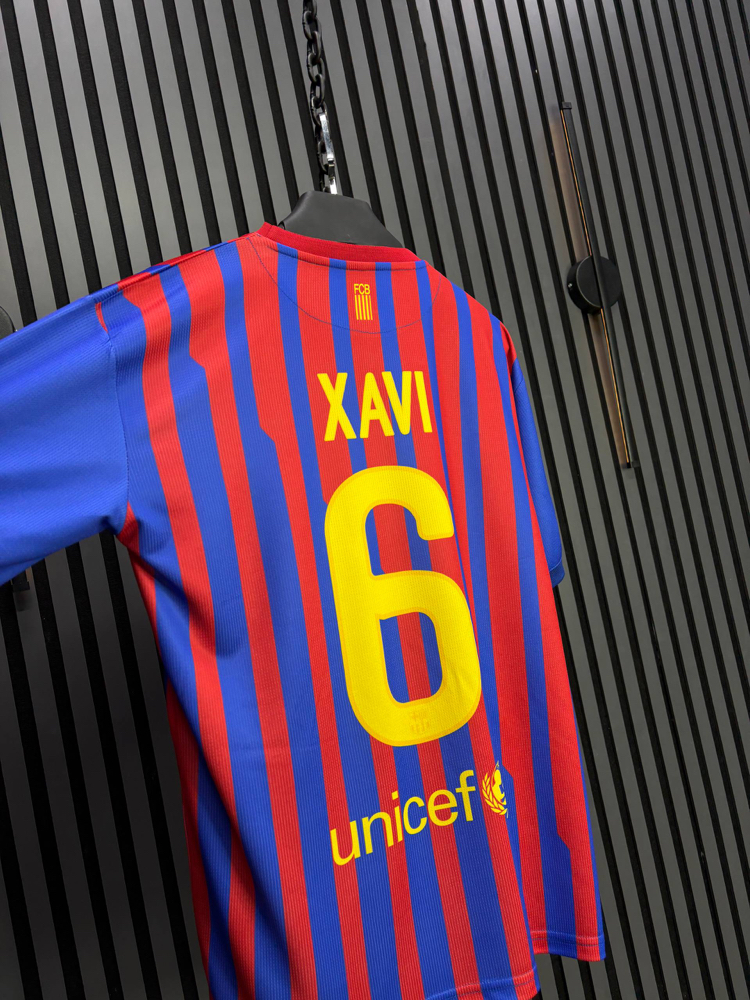 Xavi #6 – Barcelona 2011 Retro Forma