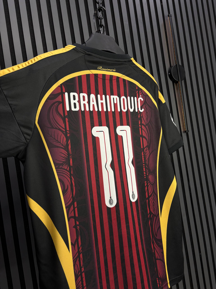  Ibrahimović #11 - AC Milan İç Saha Forma