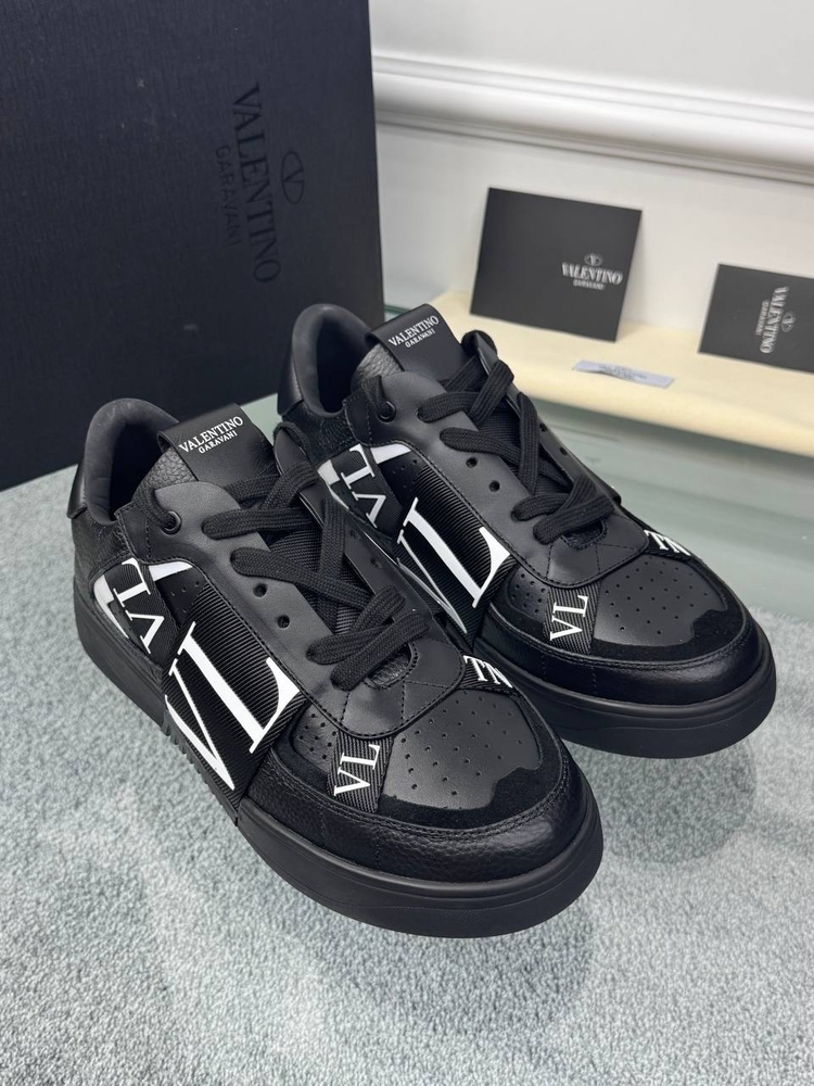 Valentino Garavani İthal Premium Siyah