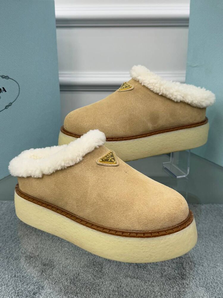 Prada Süet Kapalı Terlik