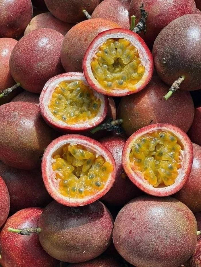 Dalından Taze Pasiflora(Çarkıfelek) Meyvesi 1 KG
