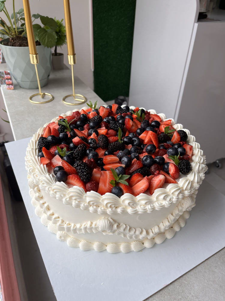 Giant cake