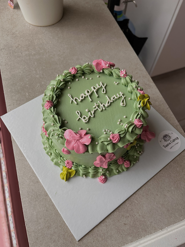 Green Vintage cake