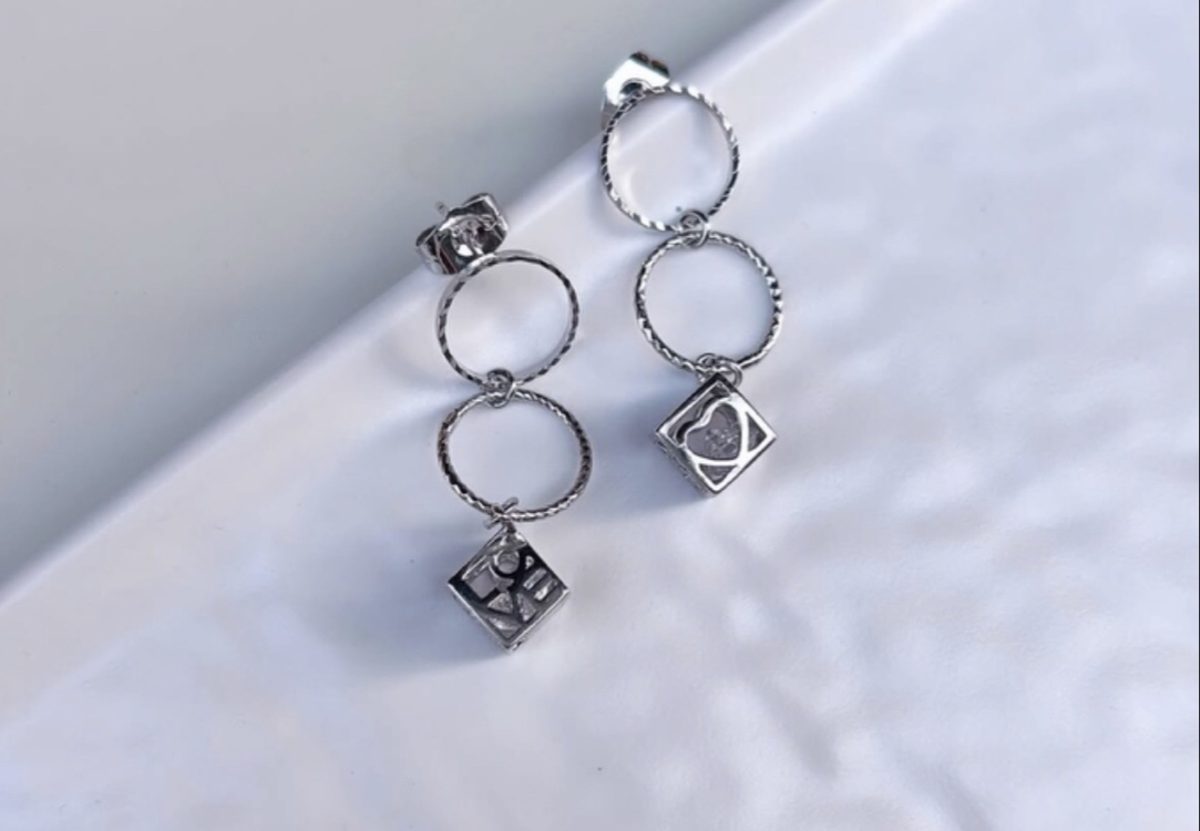 Çelik silver love küpe