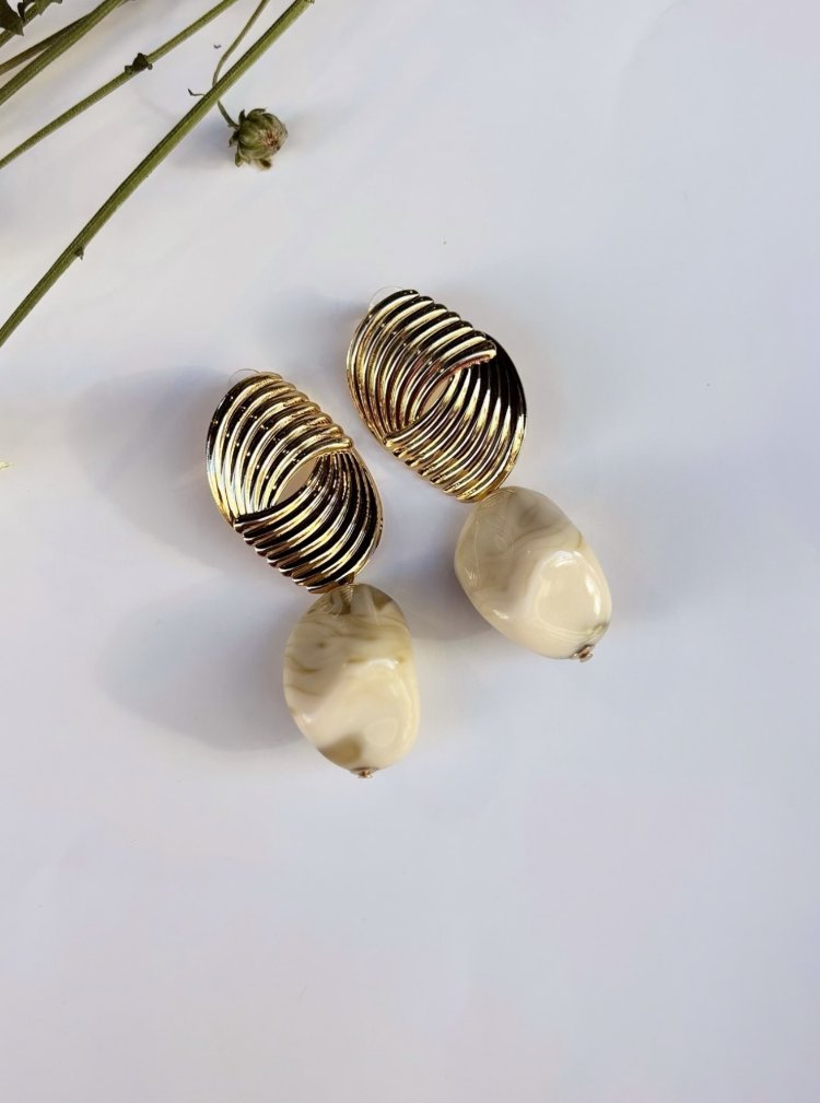 MARKA GOLD PLAKA KEMİK KÜPE