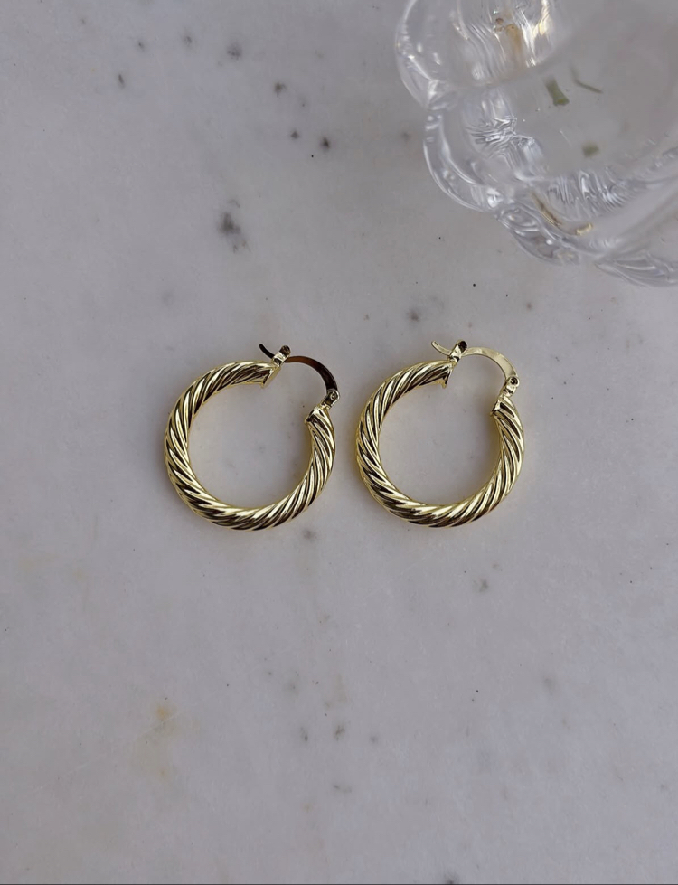 Gold burgu halka küpe