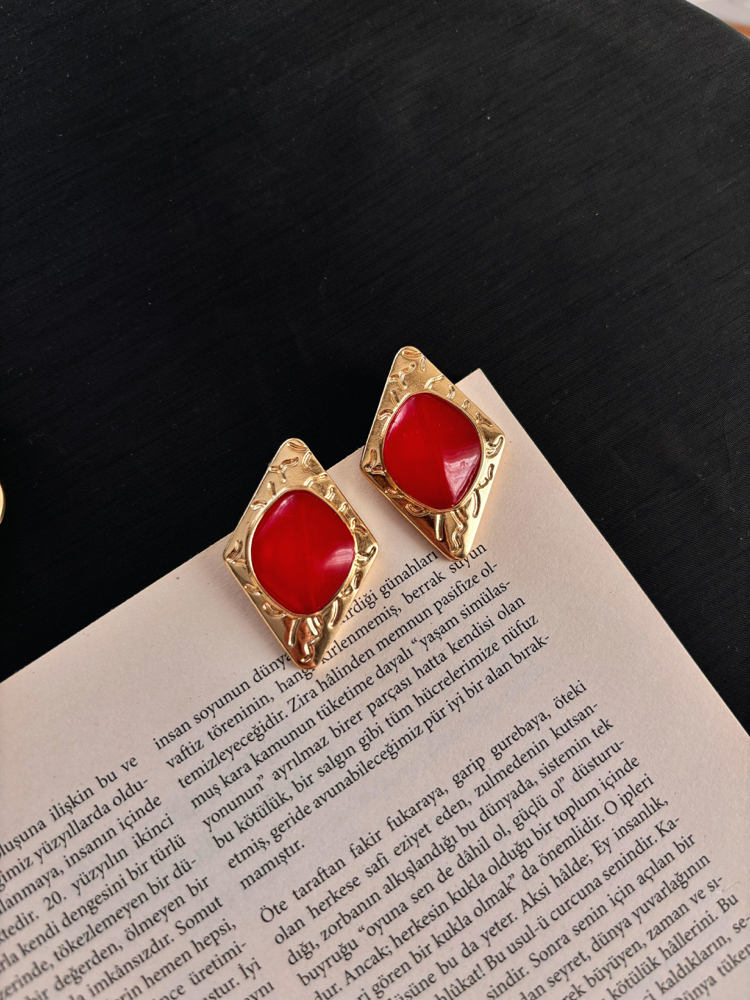 Kırmızı Gold Plaka Küpe