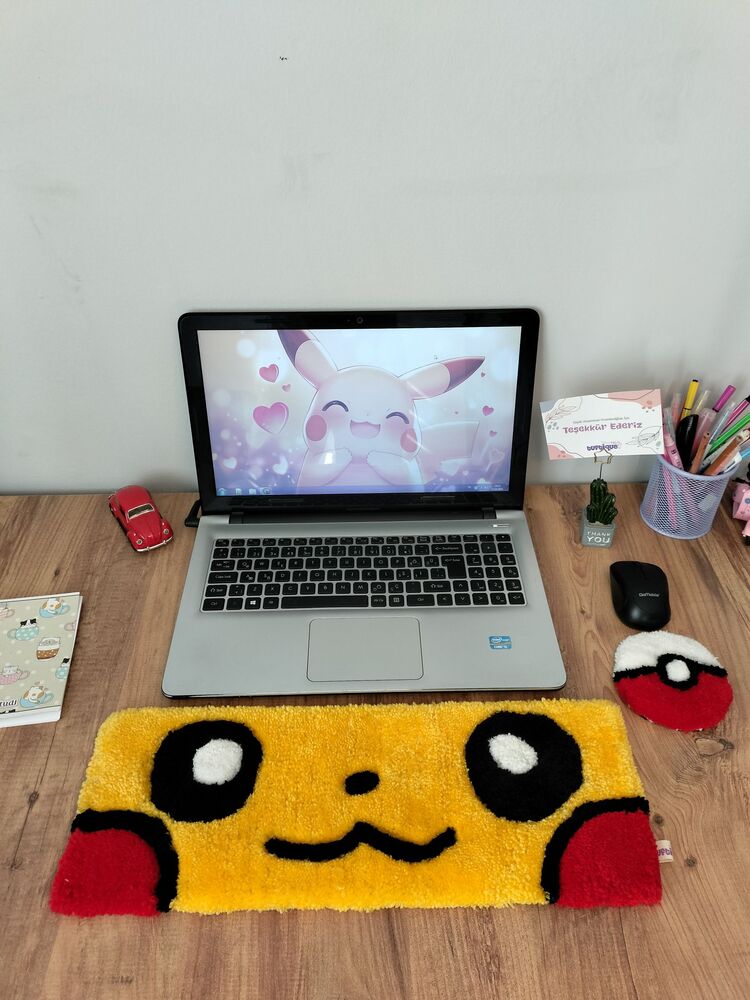 Pikachu Tufting Klavye Halısı