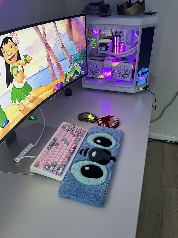 Stitch keyboard rug