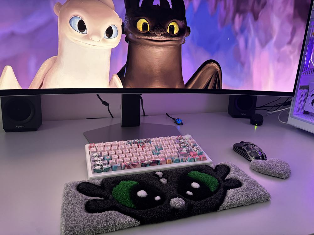 Toothless Keyboard Rug