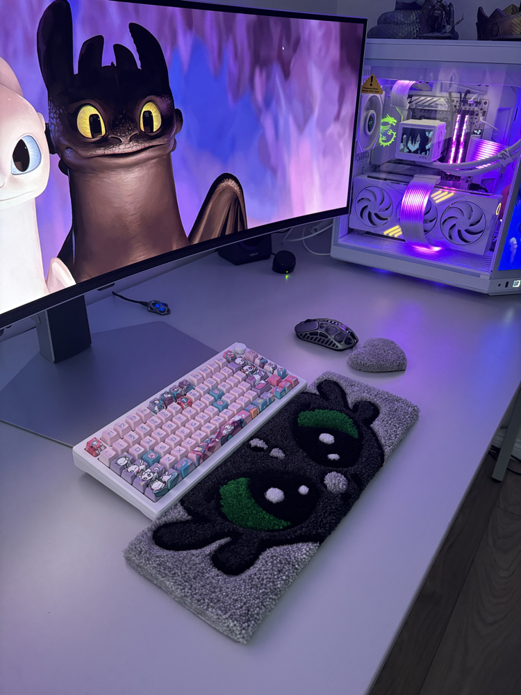Toothless Keyboard Rug