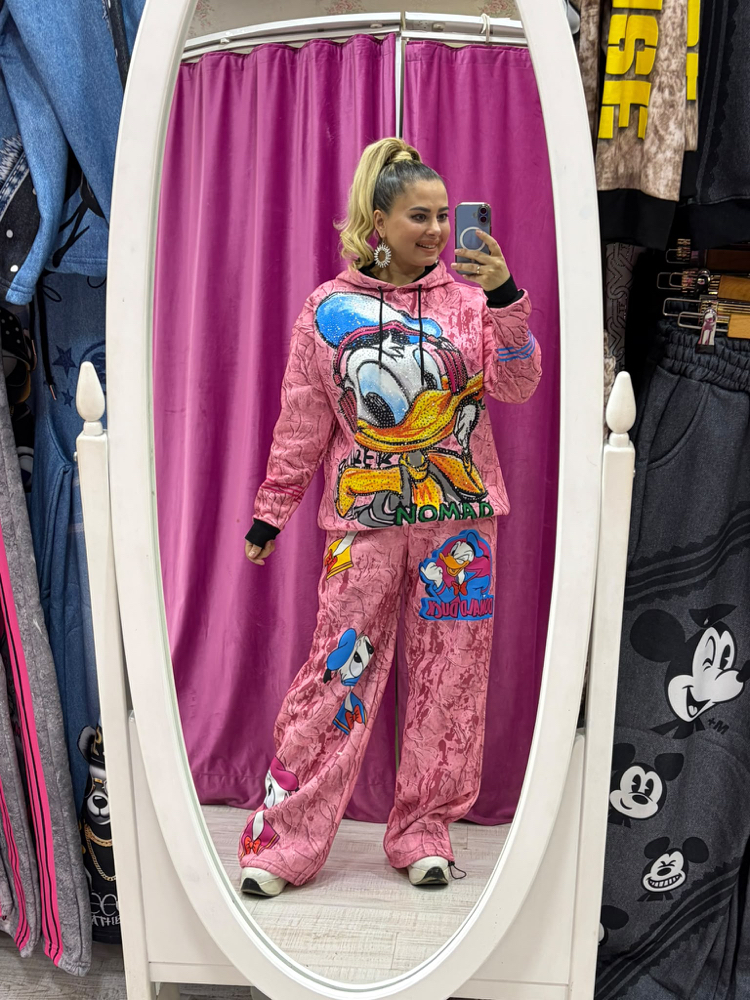 Pembe Daffy Duck Takım