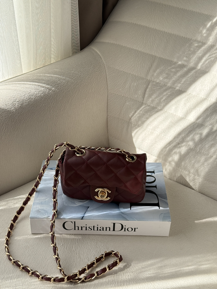 Chanel mini bordo