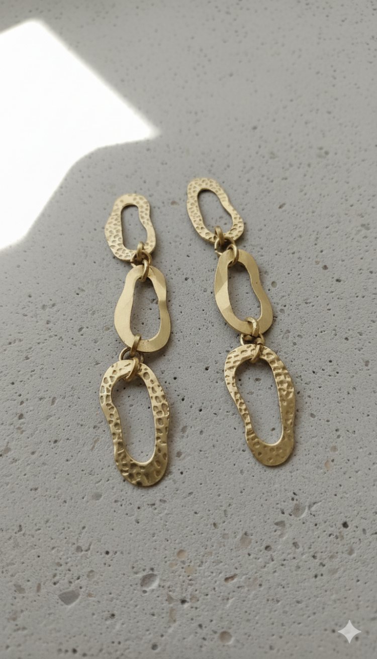 Dövme Dokulu Artisan Pirinç Küpe - TUGU JEWELRY Özel Tasarım