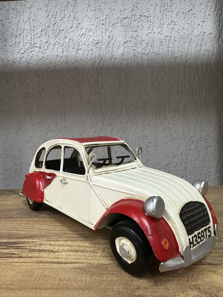 Citroen metal araba