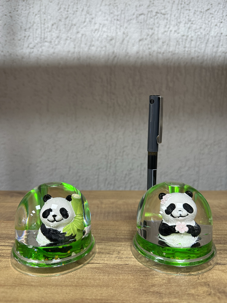 Panda sulu biblo kalemlik