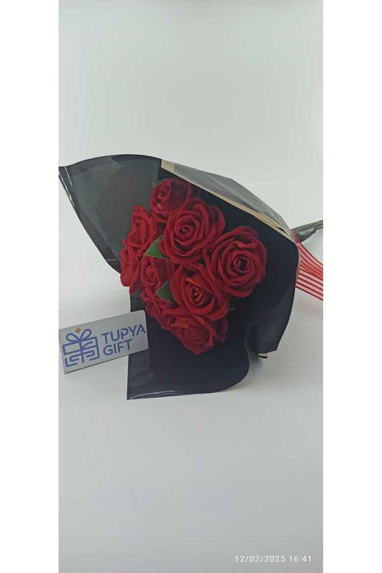 Kırmızı Gül Buketi – Romantik ve Şık Bir Hediye (Tupya Gift Özel Tasarım)