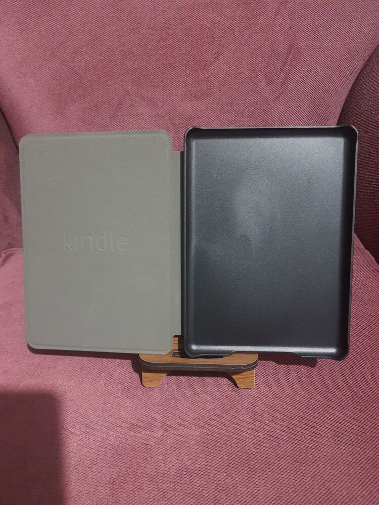 Amazon Kindle Basic 3, 10.Nesil 4 Gb Elektronik Kitap Okuyucu