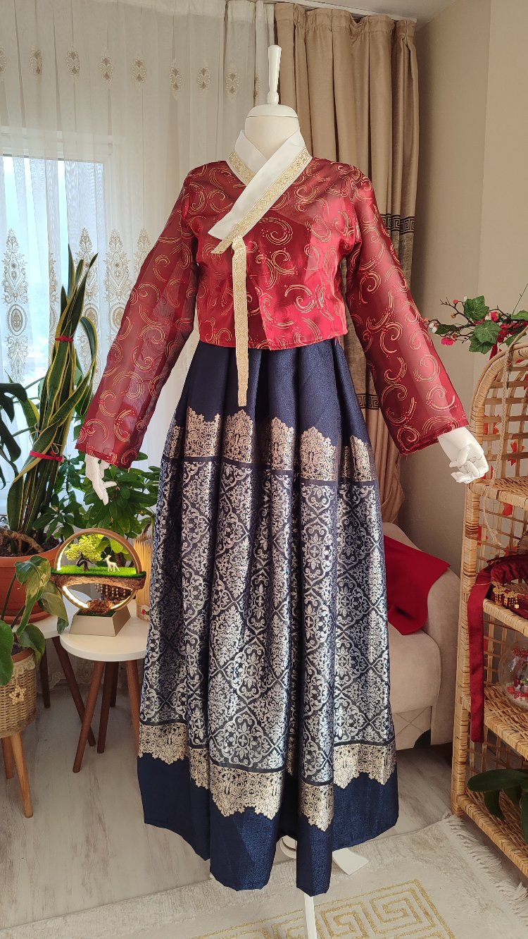 Hanbok Model 1