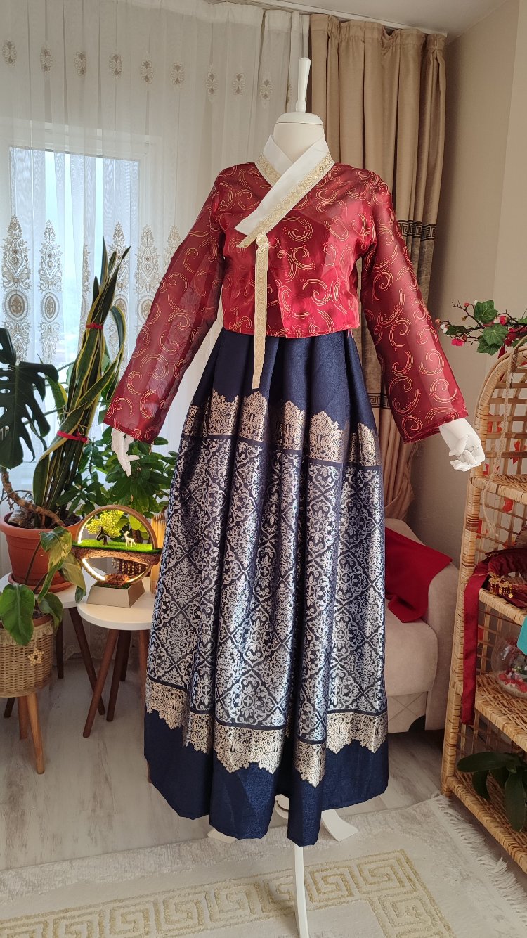 Hanbok Model 1