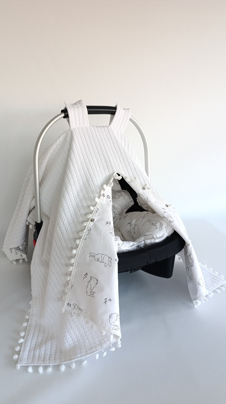 11) YENİDOĞAN  2 Lİ SETİ AÇIK KREM TAVŞAN DESENLİ PONPONU