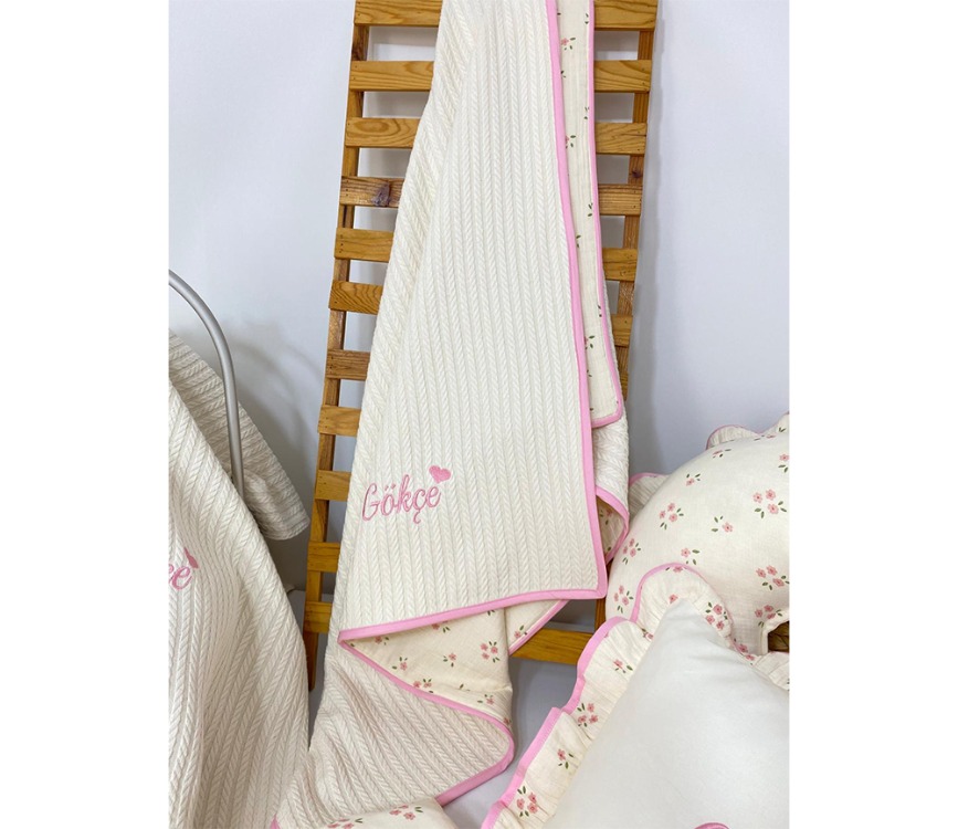 84) Bebek Yenidoğan İsimli Çiçekler Müslin 6 Lı Set