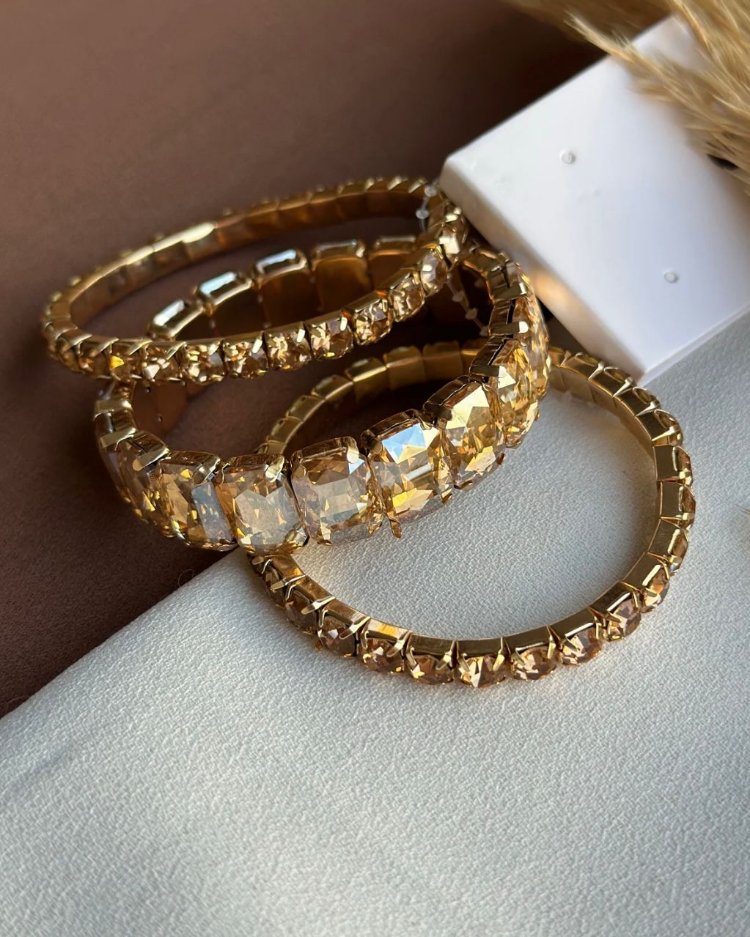 Gold Taşlı Esnek Üçlü Bileklik